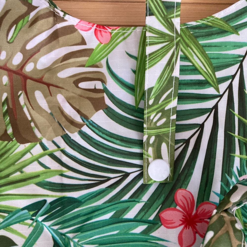 Eco Islands Monstera and Pikake Hawaiian Folding Shopping bag - Picture 6 of 9